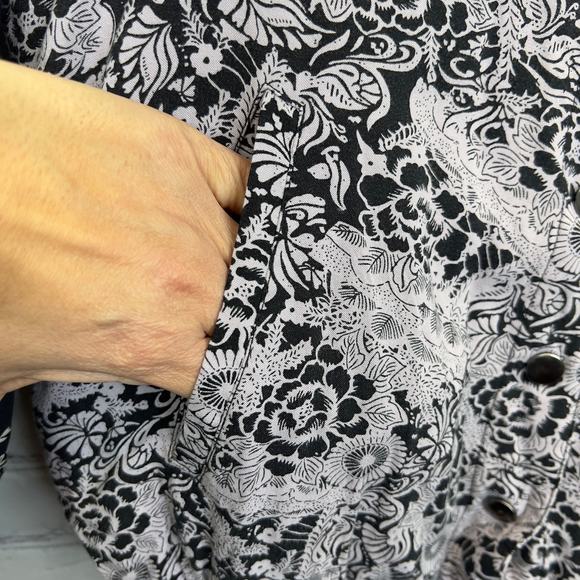 Free People Bomber Jacket Black Purple Floral Snap Close Lightweight Boho Size S - Picture 9 of 12